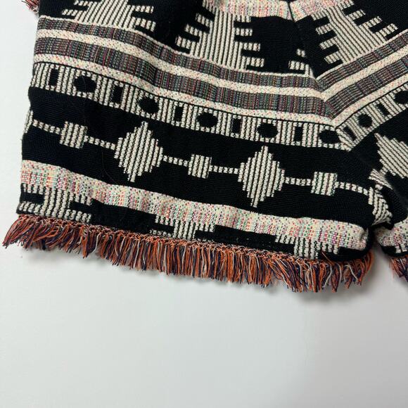 Molly Bracken Aztec Printed High Waist Short Size Small - Picture 4 of 6